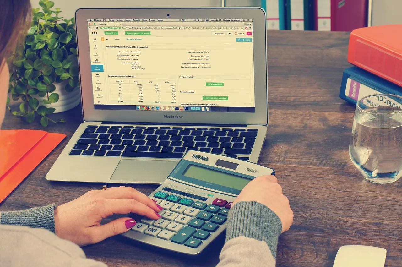 bookkeeping, accounting, taxes, settlement, calculator, money, business, finance, billing, documents, office, desk, secretariat, macbook, binder, folders, bookkeeping, bookkeeping, bookkeeping, accounting, accounting, accounting, accounting, accounting, taxes, calculator, money, money, money, finance, finance, finance, finance, billing. Childcare center bookkeeping without the accountant: the basics that keep cash flowing